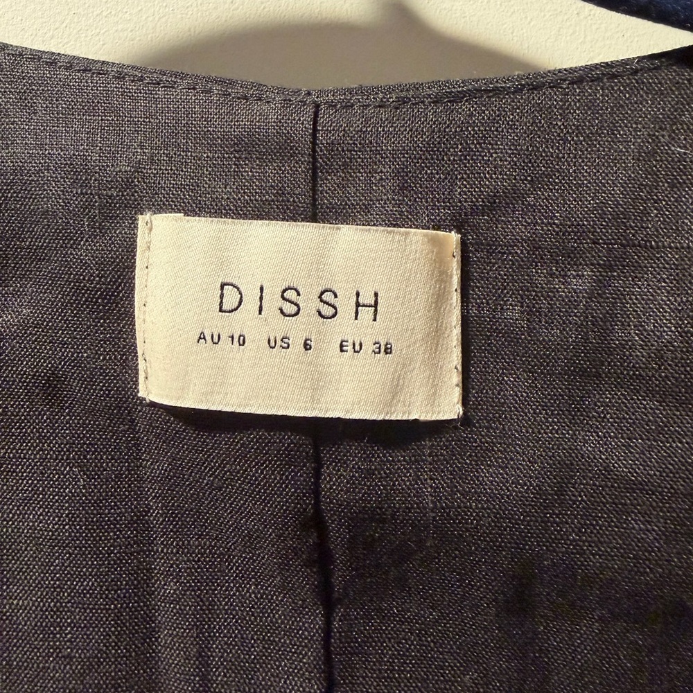 DISSH Banks Black Linen Sleeveless Vest - Picture 2 of 4